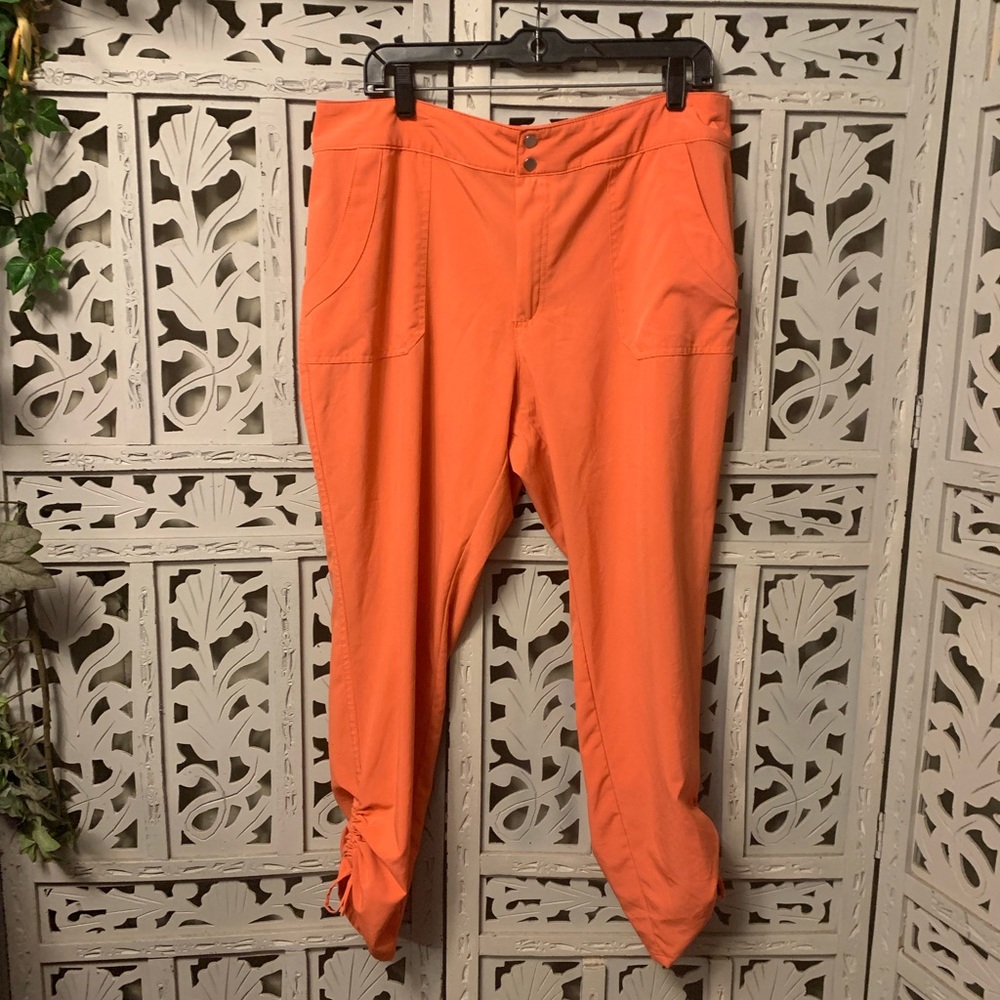SUNDAY PERFECTLY PEACHY ORANGE SOFT LIGHTWEIGHT CAPRIS